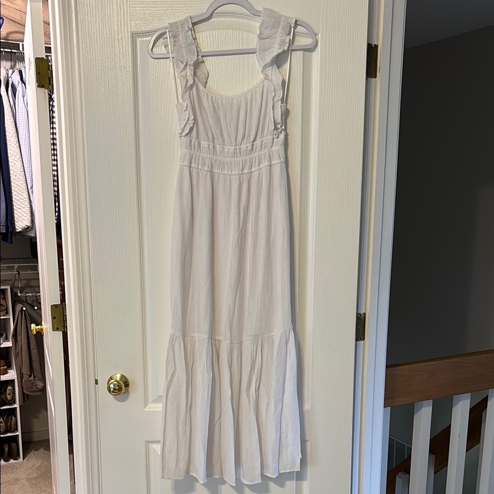 Abercrombie white ruffle sleeve midi